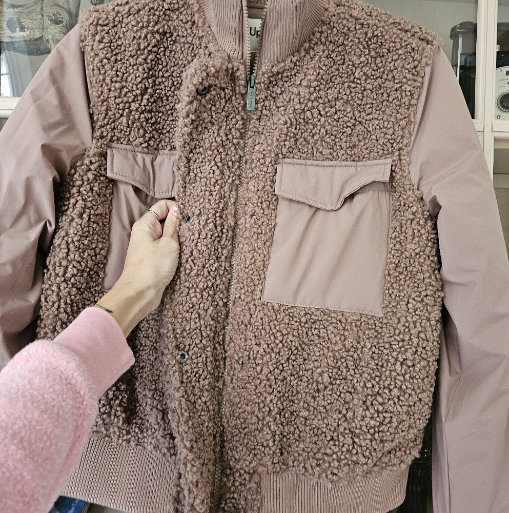 $148 UpWest Sherpa Bomber - Picture 6 of 15